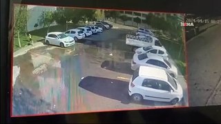 Diyarbakır'da 10 yaşındaki çocuğa köpek saldırısı kamerada!