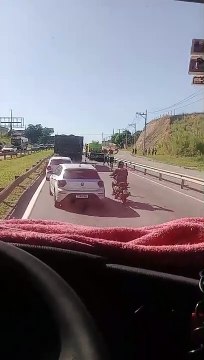 Motociclista morre em acidente na Rodovia Presidente Dutra