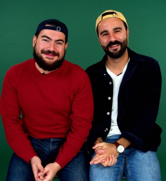 Les Jobastres nous décrivent les Parisiens qui débarquent à Marseille