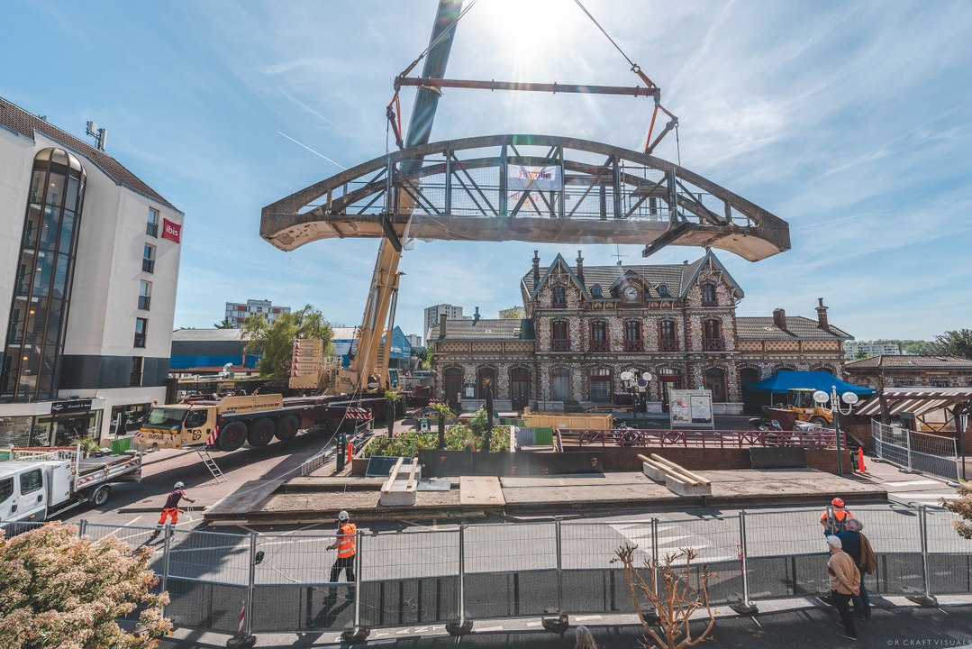 2024-04-13 SAINT-GRATIEN - LEVAGE PASSERELLE TIMELAPSE