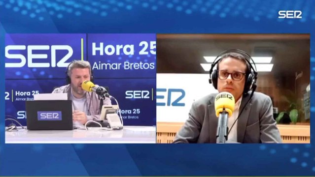 Otxandiano evita calificar a ETA como banda terrorista y se limita a considerarlo un grupo armado .