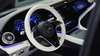 La grande berline électrique Mercedes-Benz EQS bénéficie d'améliorations