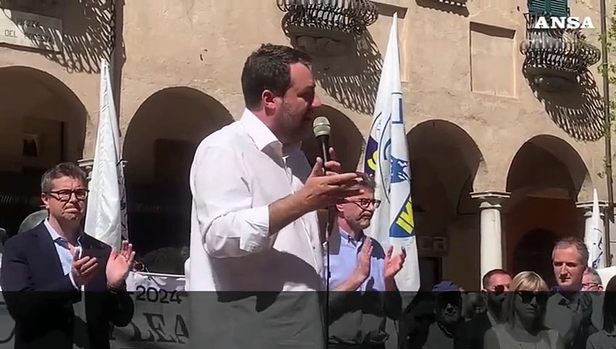 40 anni Lega, Salvini: "Senza Bossi non saremmo qui, io ci metto il cuore"