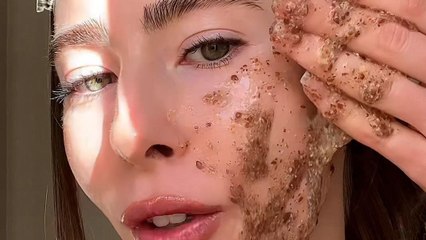 Anti-âge : le masque aux graines de lin est-il vraiment le nouveau botox naturel ?