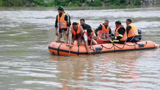 Families grieve after boat accident kills six in Indian Kashmir