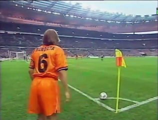 Real Madrid vs. Valencia CF 1999-2000  Final   Stade de France   (Saint-Denis)   24 Mayıs 2000