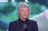 Bon Jovi parla delle nozze del figlio con l'attrice di Stranger Things: il commento