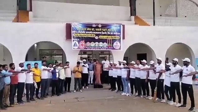 Cricket Match: Officers entered field to make voters aware