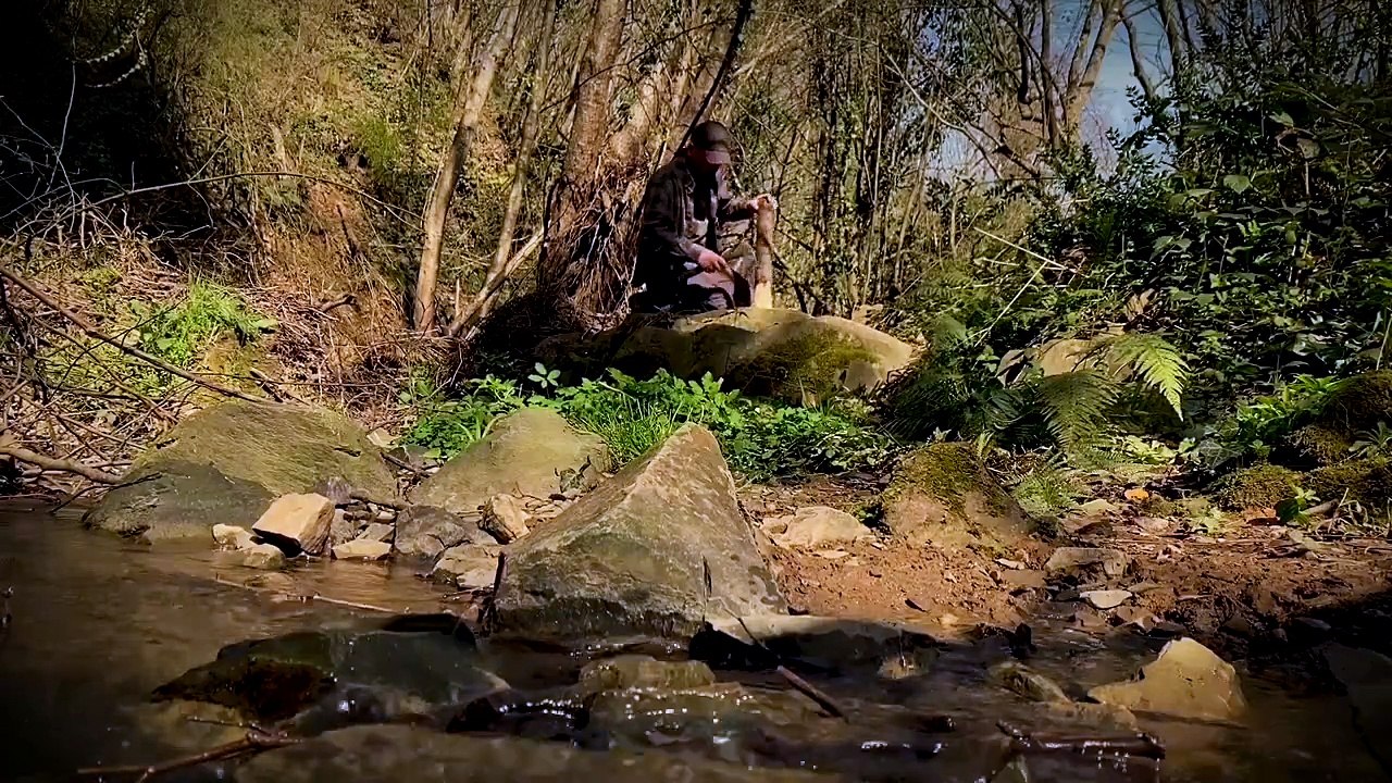 Making furnace from mud in nature