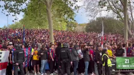 Nuevos cánticos de "¡Vinicius, muérete!" en los aledaños de Montjuic