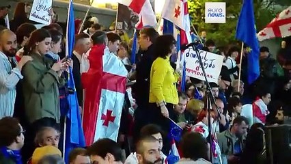 Georgia, legge sugli "agenti stranieri": arresti in piazza e scontri in Parlamento