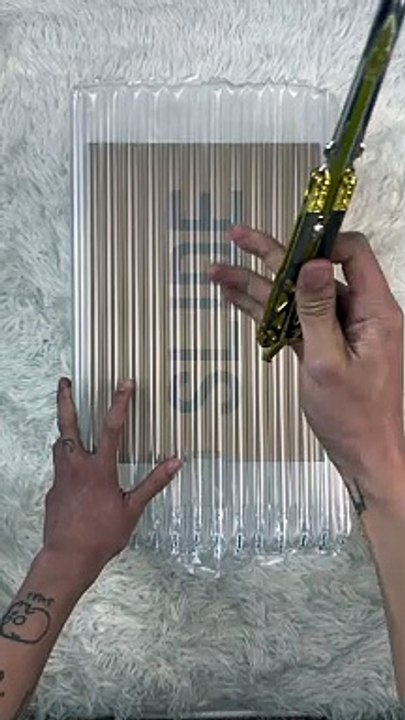 Quoi! !!!!! !!!!! !!!!! Vous pouvez obtenir une paire de ces chaussures pour 100 $? ????? ????? #sneakers # chaussures #nike #nikedunk #diy #dunK