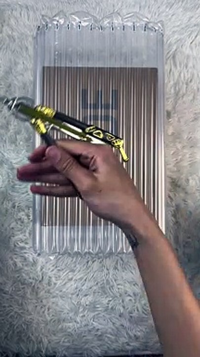 Quoi! !!!!! !!!!! !!!!! Vous pouvez obtenir une paire de ces chaussures pour 100 $? ????? ????? #sneakers # chaussures #nike #nikedunk #diy #dunK