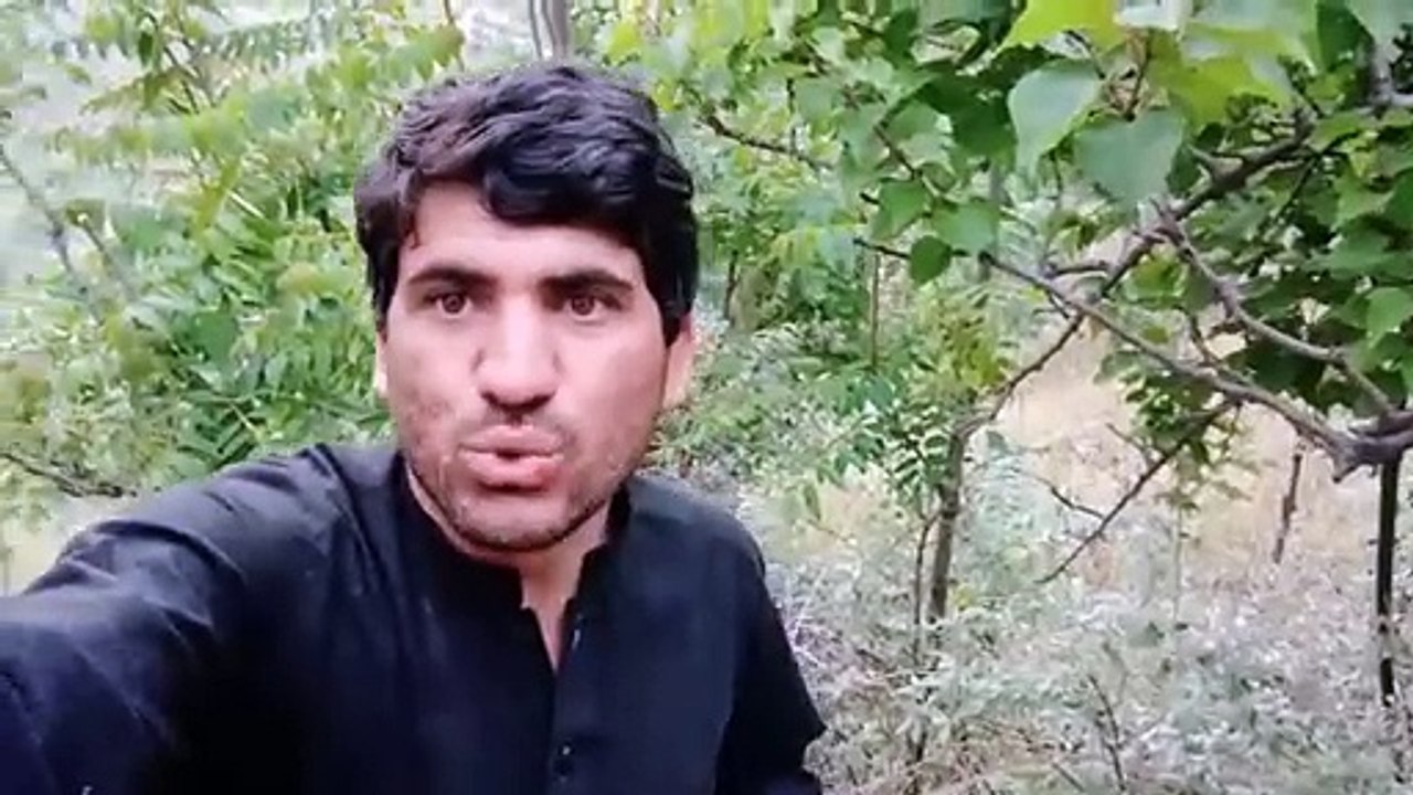 Pakistan_team_main_babar_Azam_ki_behtarn_dost_kon_hin_Babar_Azam_show_her_name_!Pak_vs_Newzalnd(360p)