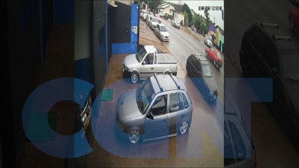 Câmera registra acidente causado por motorista em surto na Rua Europa