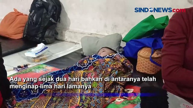 Arus Balik Lebaran, Ratusan Pemudik Rela Nginap dan Berhimpitan di Pelabuhan Soekarno Hatta Makassar
