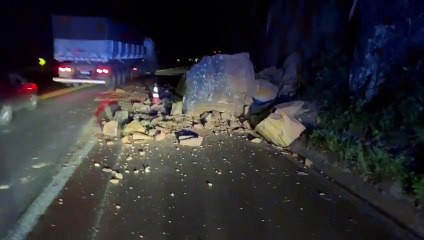 Risco de desabamento: Serra da Esperança na rodovia BR-277 está totalmente interditada