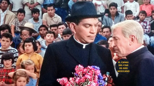 LA VEZ QUE EL PAPA RECHAZÓ LA SOTANA QUE CANTINFLAS USÓ EN EL PADRECITO