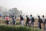 नक्सली हिंसा के साए में पोलिंग टीम चॉपर से पहुंच रहे बस्तर के मतदान केंद्र