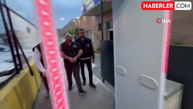 Bayrampaşa'da iş yerine yapılan baskında otomatik tüfek ele geçirildi: 1 gözaltı