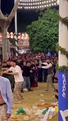 Brutal pelea campal en la feria de Sevilla