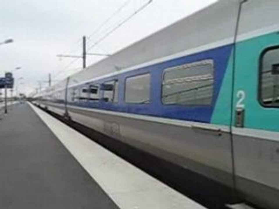 Anonce + Depart du TGVPSE10 a FUTUROSCOPE (Lille - Bordeaux)