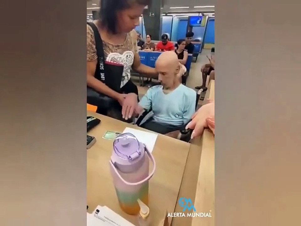 Ölen Amcasını Bankaya Götürerek Kredi Çekmeye Çalıştı!