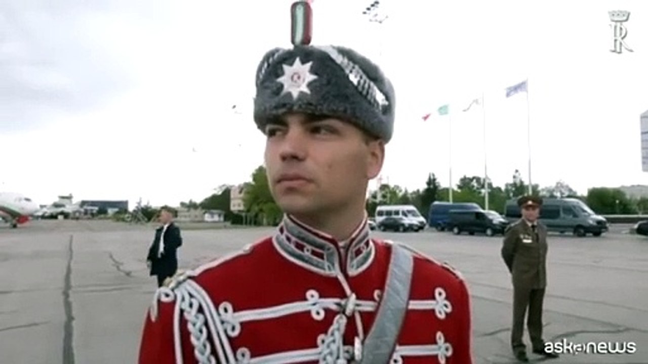Mattarella a Sofia, a colloquio con Radev e in visita alla base Nato