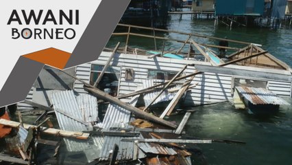 Rumah atas air roboh, 15 sekeluarga berputih mata