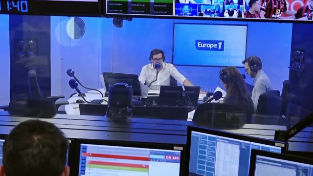 Des pluies records inondent les rues de Dubaï, le trafic aérien perturbé