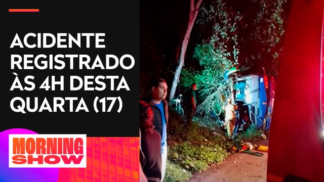 Capotamento de ônibus deixa sete mortos em rodovia de Minas Gerais