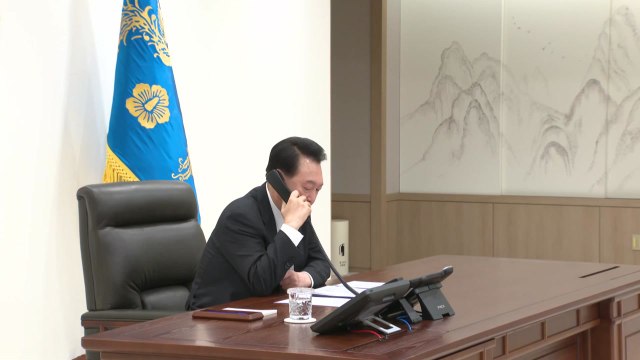尹, 기시다 日 총리와 통화... 한일·한미일 긴밀 공조 / YTN