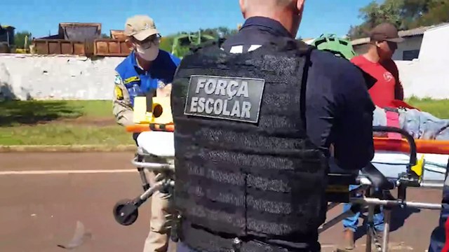 Motociclista fica ferido após colisão traseira na Avenida Tancredo Neves