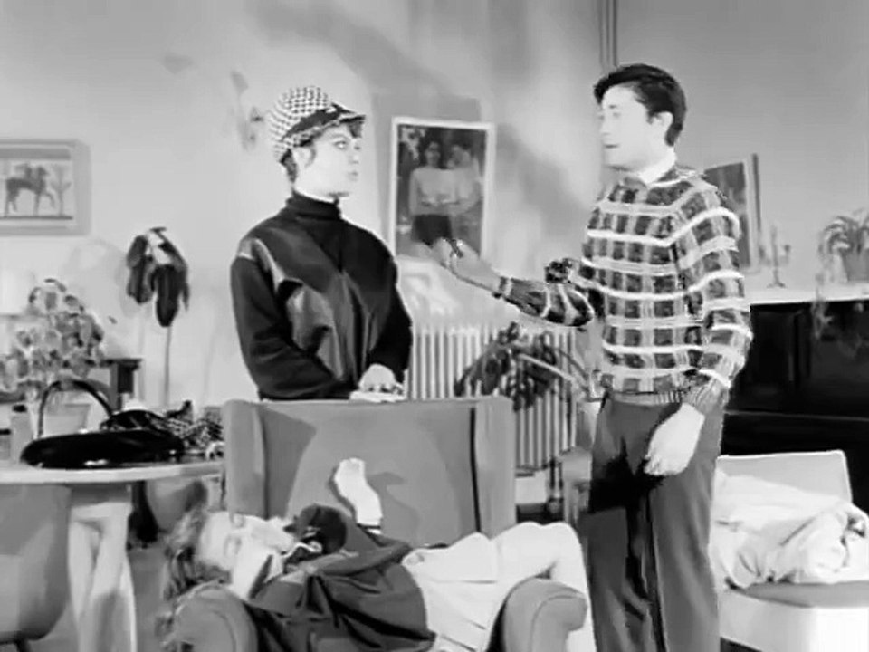 Ayşecik Çıtı Pıtı Kız   Türk Filmi