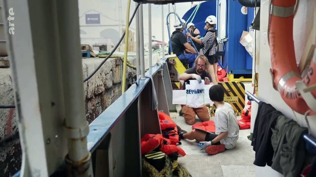 Salvar vidas en el Mediterráneo _ ARTE.tv Documentales