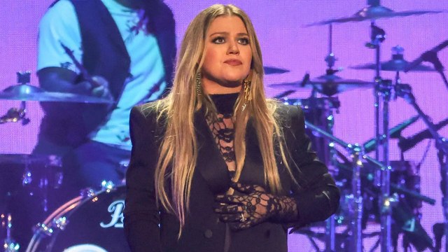 Kelly Clarkson Talks Emotional Hospitalization During Pregnancy Amid Arizona Abortion Ban | THR News Video