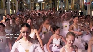 Hundreds of Ballerinas Set Guinness World Record For Dancing on Tiptoes