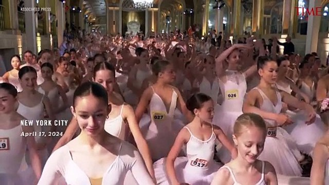 Hundreds of Ballerinas Set Guinness World Record For Dancing on Tiptoes