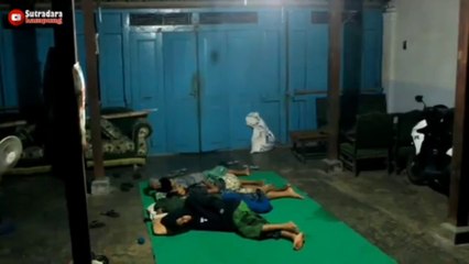 prank pocong bocil tidur