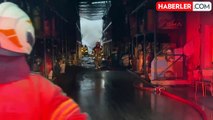 İzmir Çiğli'de organize sanayi bölgesindeki kauçuk ve plastik fabrikasında yangın çıktı! Ekipler olay yerine sevk edildi