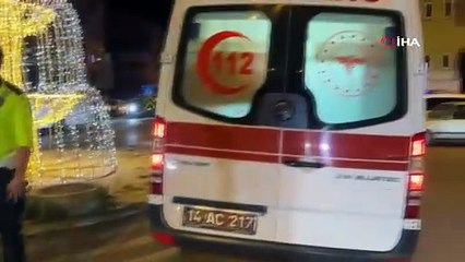 Dönel kavşakta motosiklet ile otomobil çarpıştı: 1 yaralı