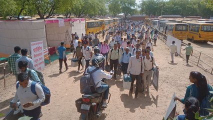 पोलिंग पार्टियां हुई रवाना, 27 लाख से अधिक मतदाता करेंगे अपने मताधिकार का प्रयोग