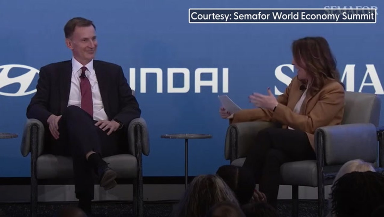 Jeremy Hunt reveals he paid for new Downing Street carpets after flea infestation