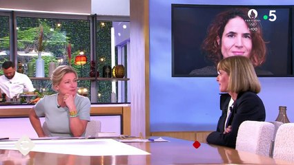 « Il ne pouvait plus, il craquait » : Anne Lauvergeon revient sur le jour où François Mitterrand lui a révélé l’existence de sa fille cachée (VIDEO)