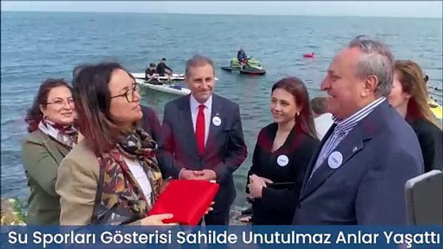 Su Sporları Gösterisi Sahilde Unutulmaz Anlar Yaşattı