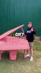 Guess The Gift Keep It