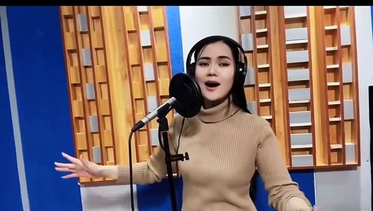 Sania Unerkhanovna - Halk şarkısı Bipil