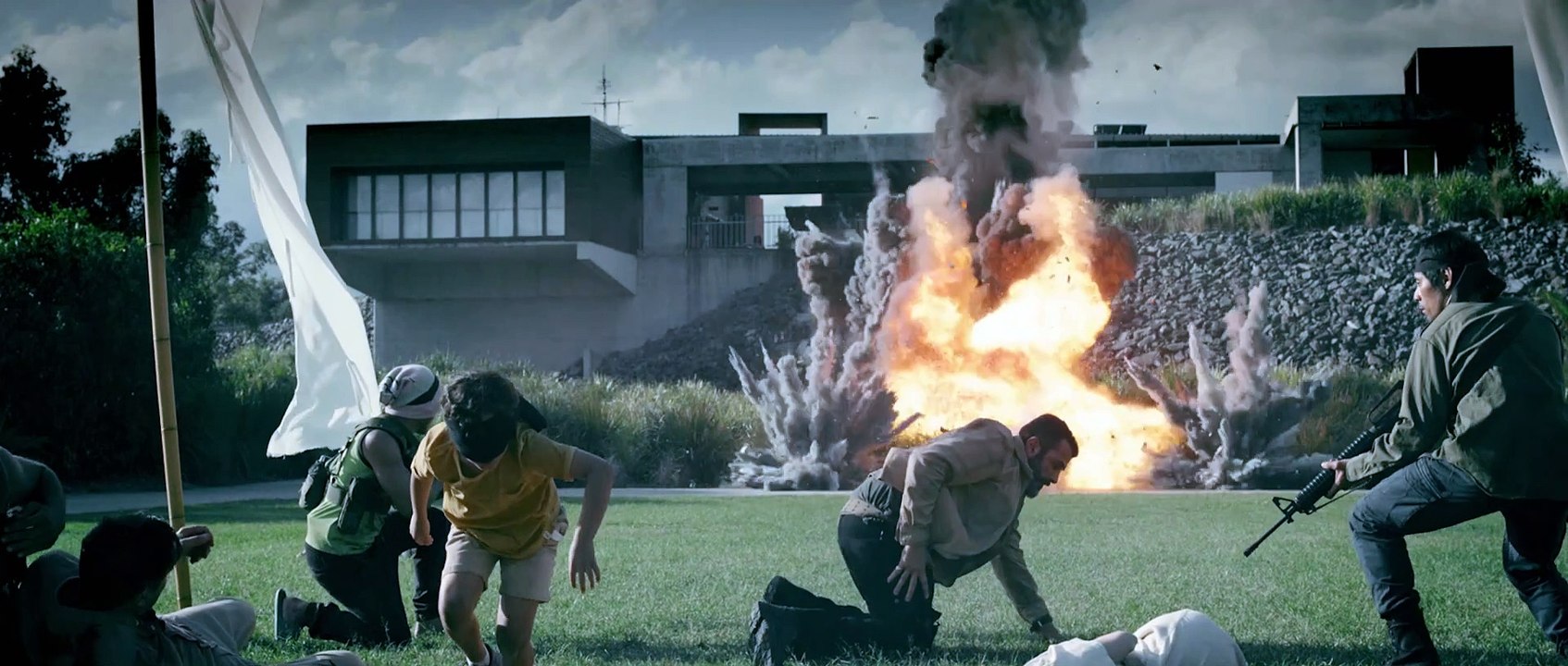 LAND OF BAD Film - Mit Liam Hemsworth und Russell Crowe