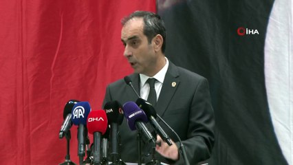 Şekip Mosturoğlu: 2010-2011 sezonu şampiyonluk madalyası. Evimin en güzel yerinde saklıyorum.”