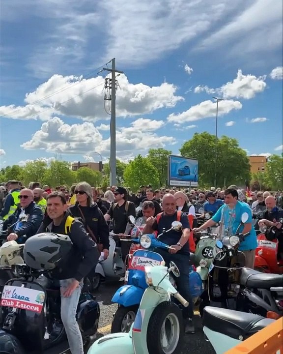 Vespa World Days a Pontedera: citt? invasa da migliaia di appassionati su due ruote